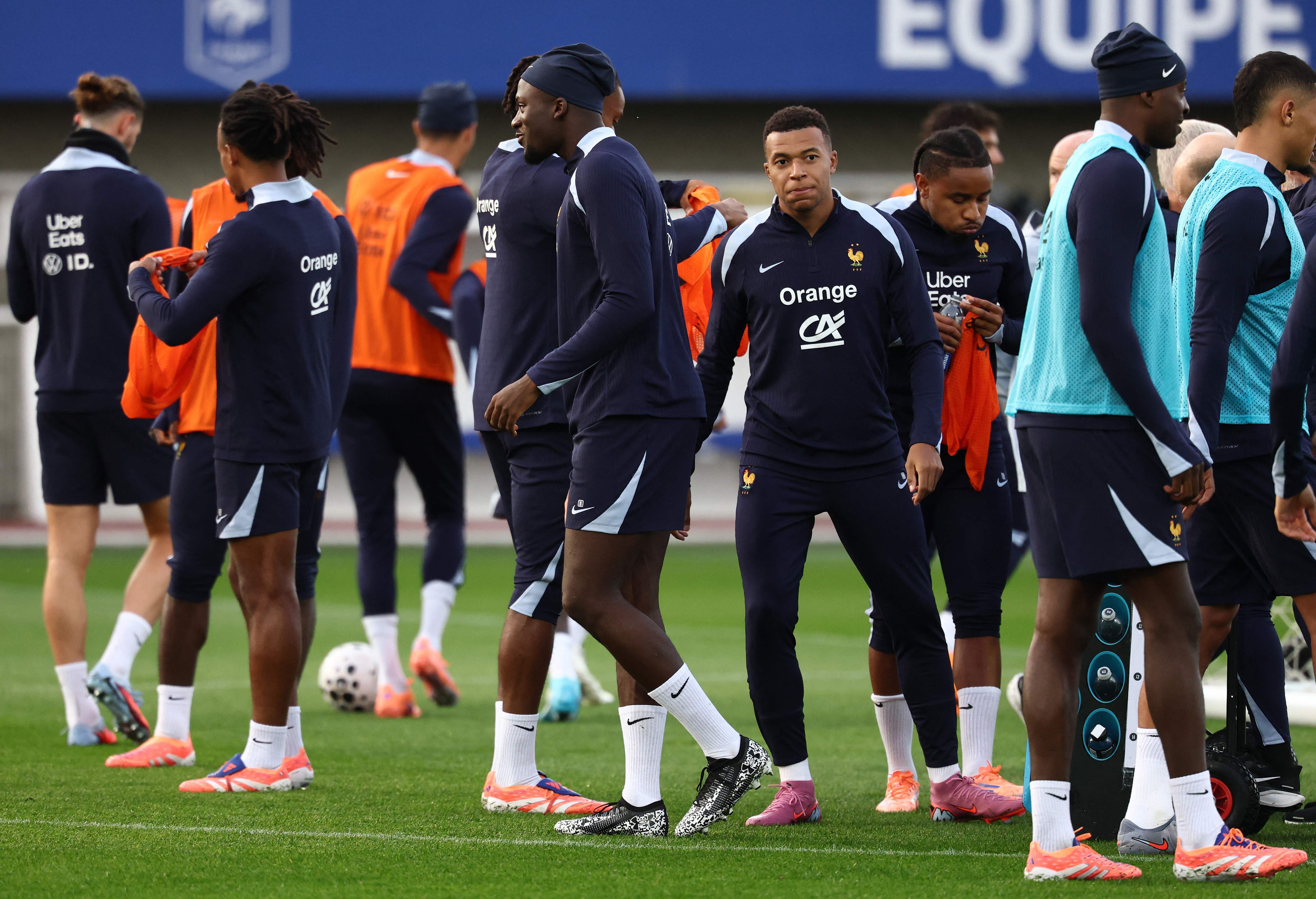 九游体育-关于法国杯倒计时，国际米兰赛后门线救险，细节引发关注，球迷炸锅，资深球员宣示担当的信息